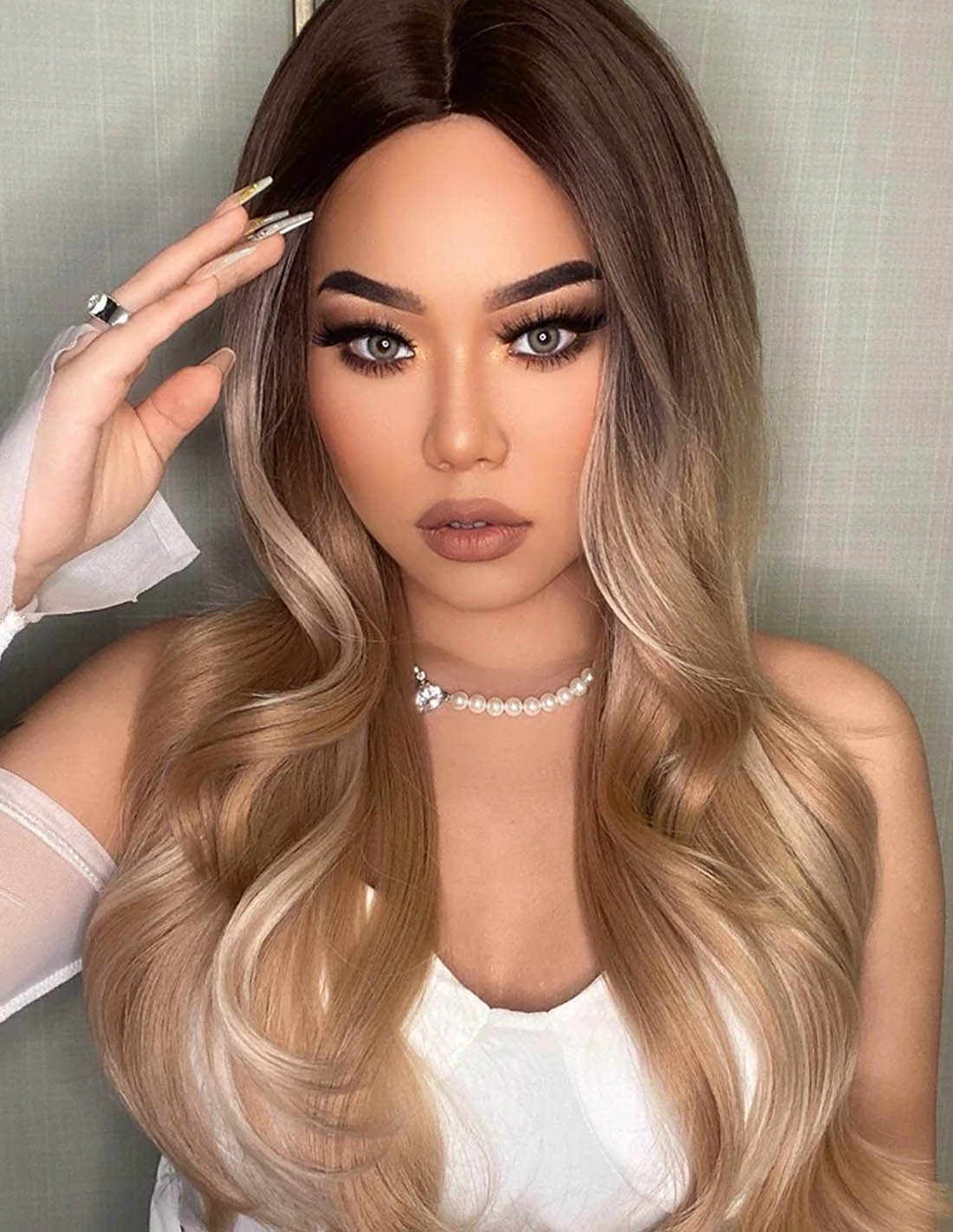 Peruca Par Sintetic CLARISA Ombre Saten Inchis/Blond Auriu