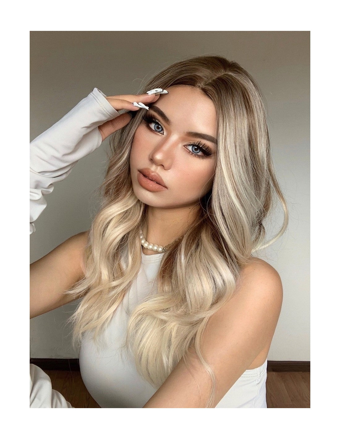 Peruca Par Sintetic HERTA Balayage Saten Deschis/Blond Platinat