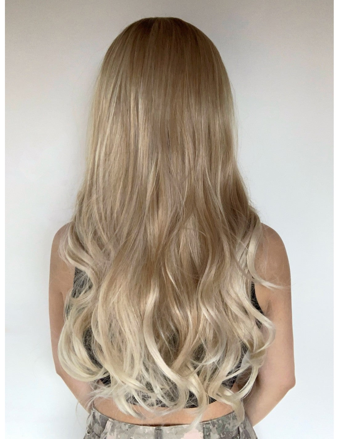 Peruca Par Sintetic EIKO Ombre Saten Mediu/Blond Auriu