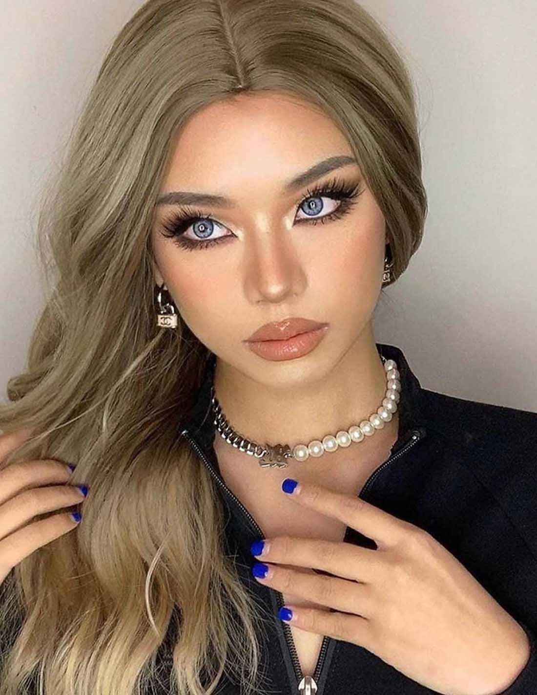 Peruca Par Sintetic FLAVIA Blond Nisipiu Suvitat